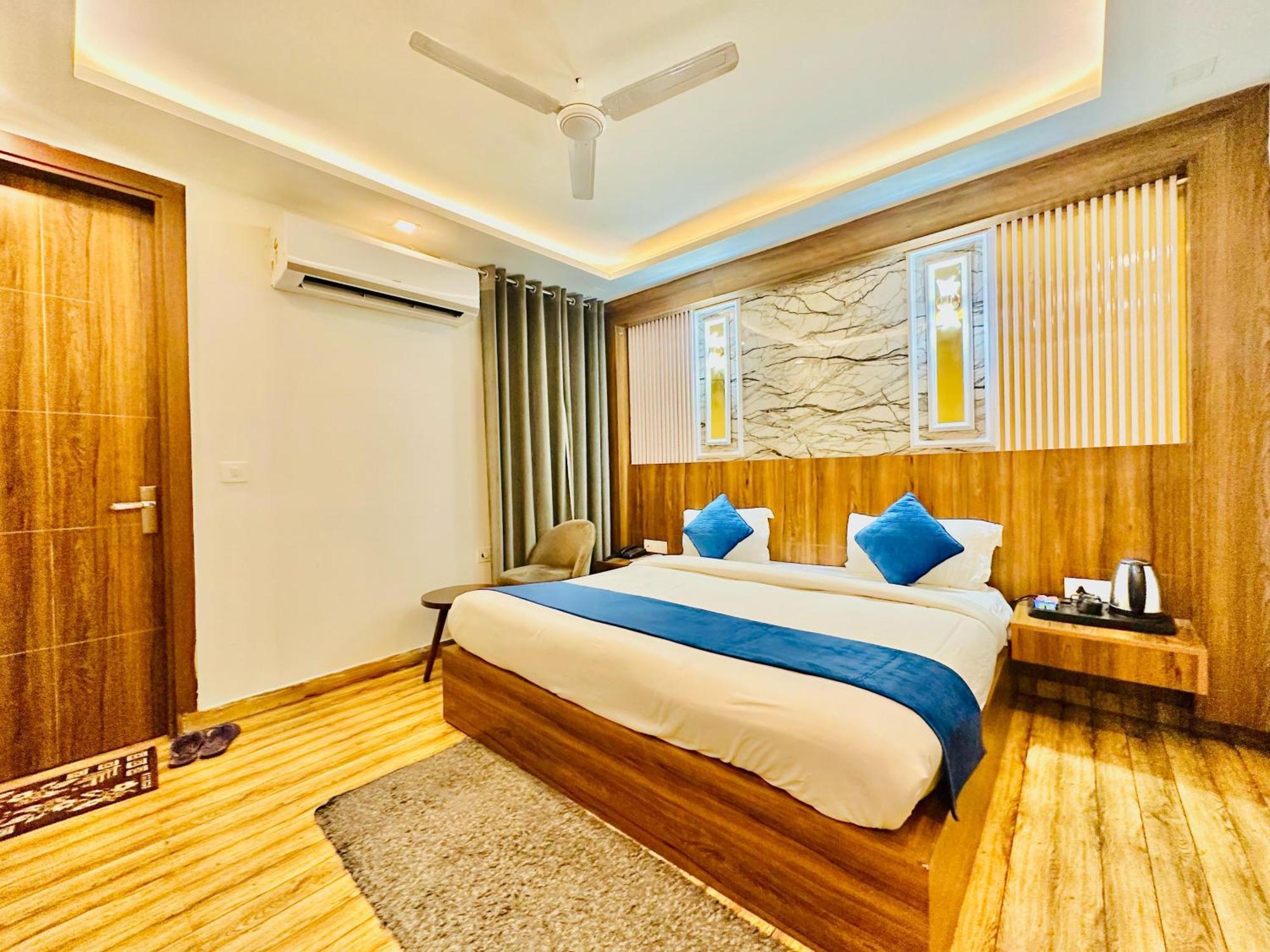 De Olive Aero Near Delhi Airport Hotel